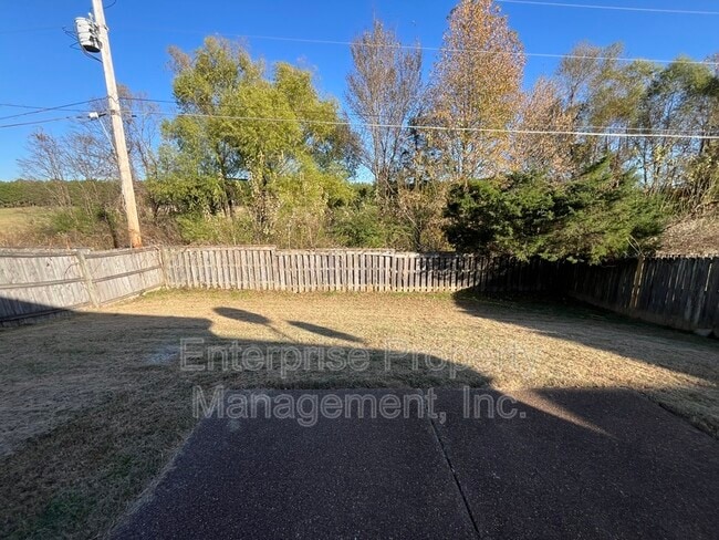 Building Photo - 1330 Siskin Dr