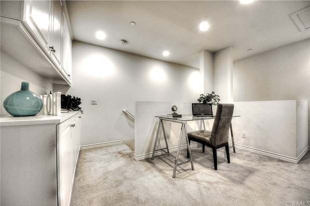 Building Photo - 31 Quartet-