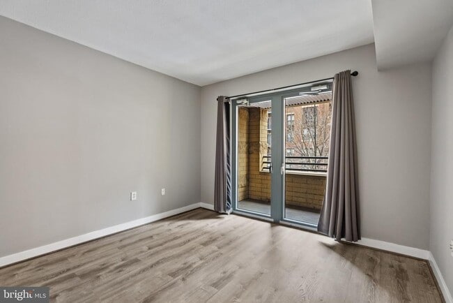 Building Photo - 1117 10th St NW