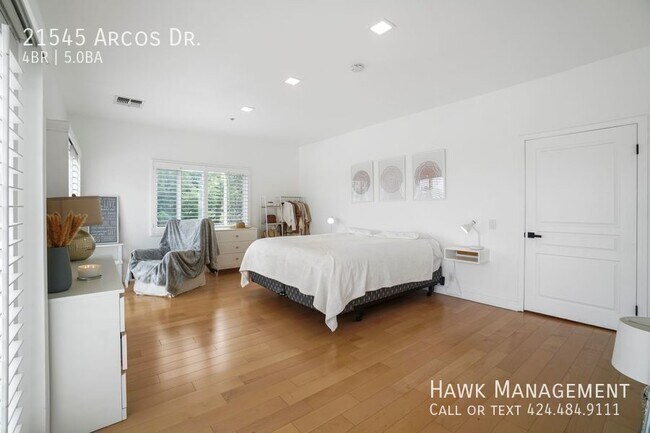 Building Photo - 21545 Arcos Dr