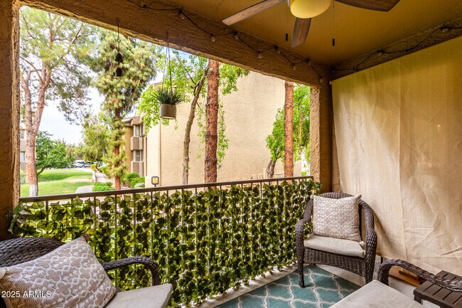 Building Photo - 18811 N 19th Ave