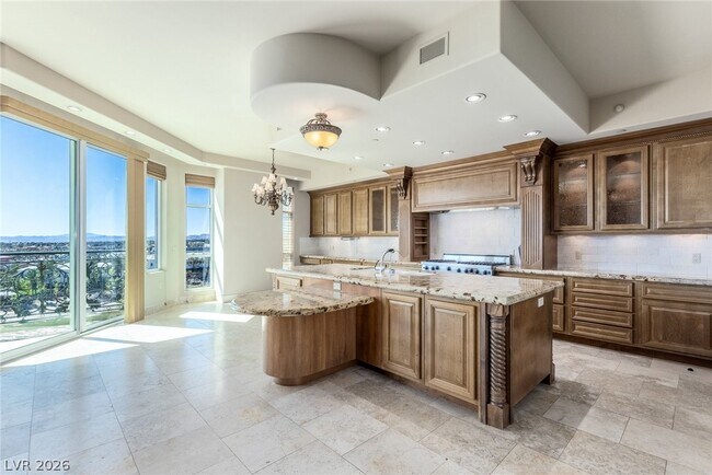 Building Photo - 9103 Alta Dr