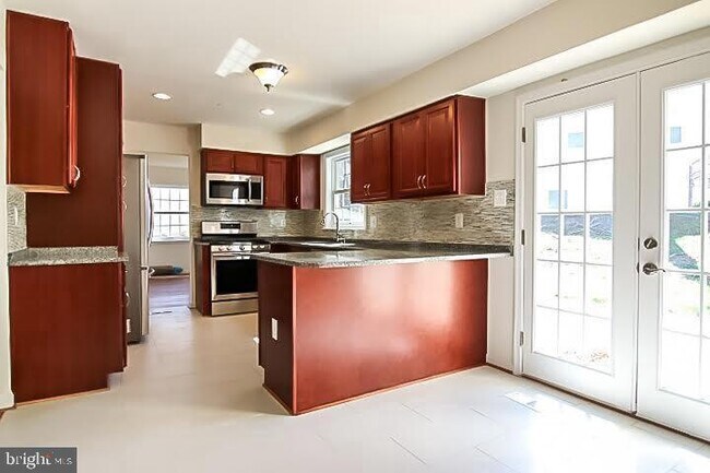 Building Photo - 13145 Melville Ln