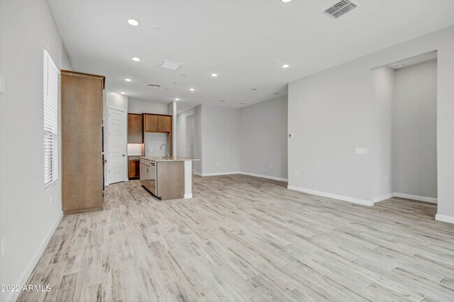 Building Photo - 17622 N 48th Pl