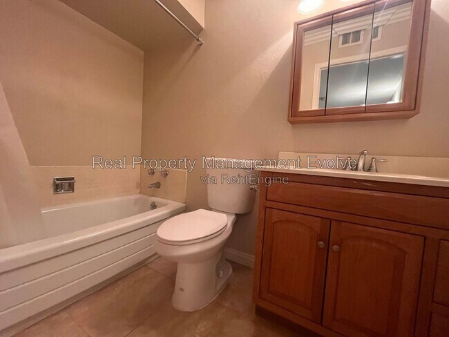 Building Photo - 12076 N Pebble Beach Dr