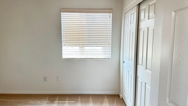 Building Photo - 5665 Rose Tiara Dr
