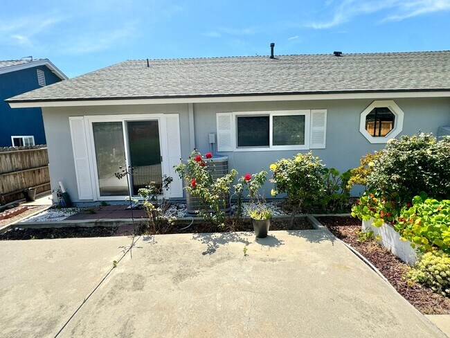 Building Photo - Charming Single Story Upgraded East End Home