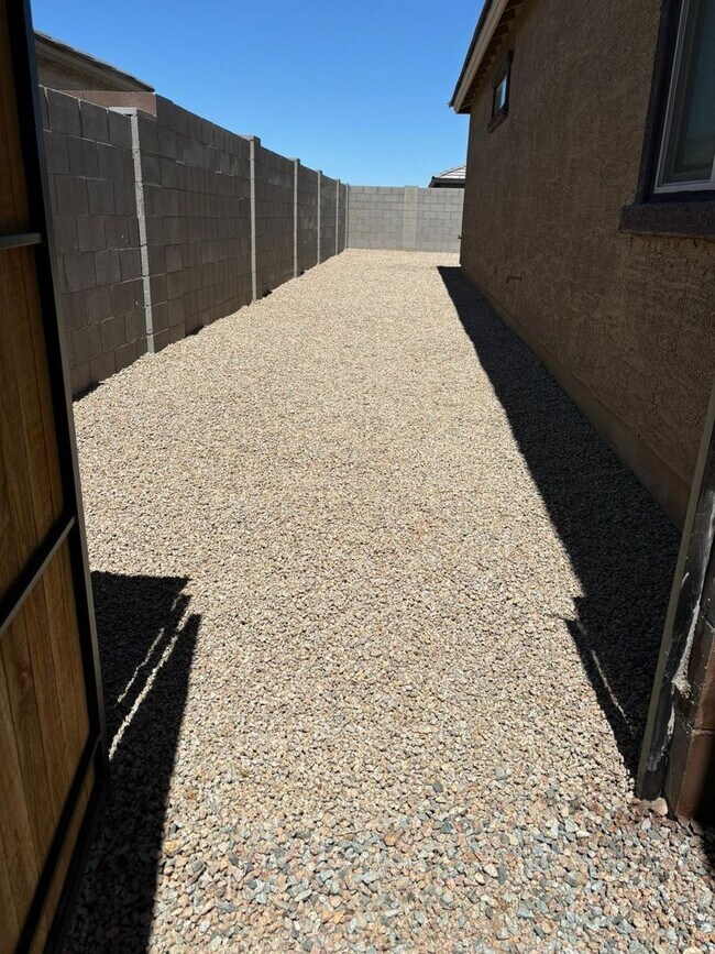 Building Photo - COMING SOON !! BRAND NEW HOME IN MARICOPA