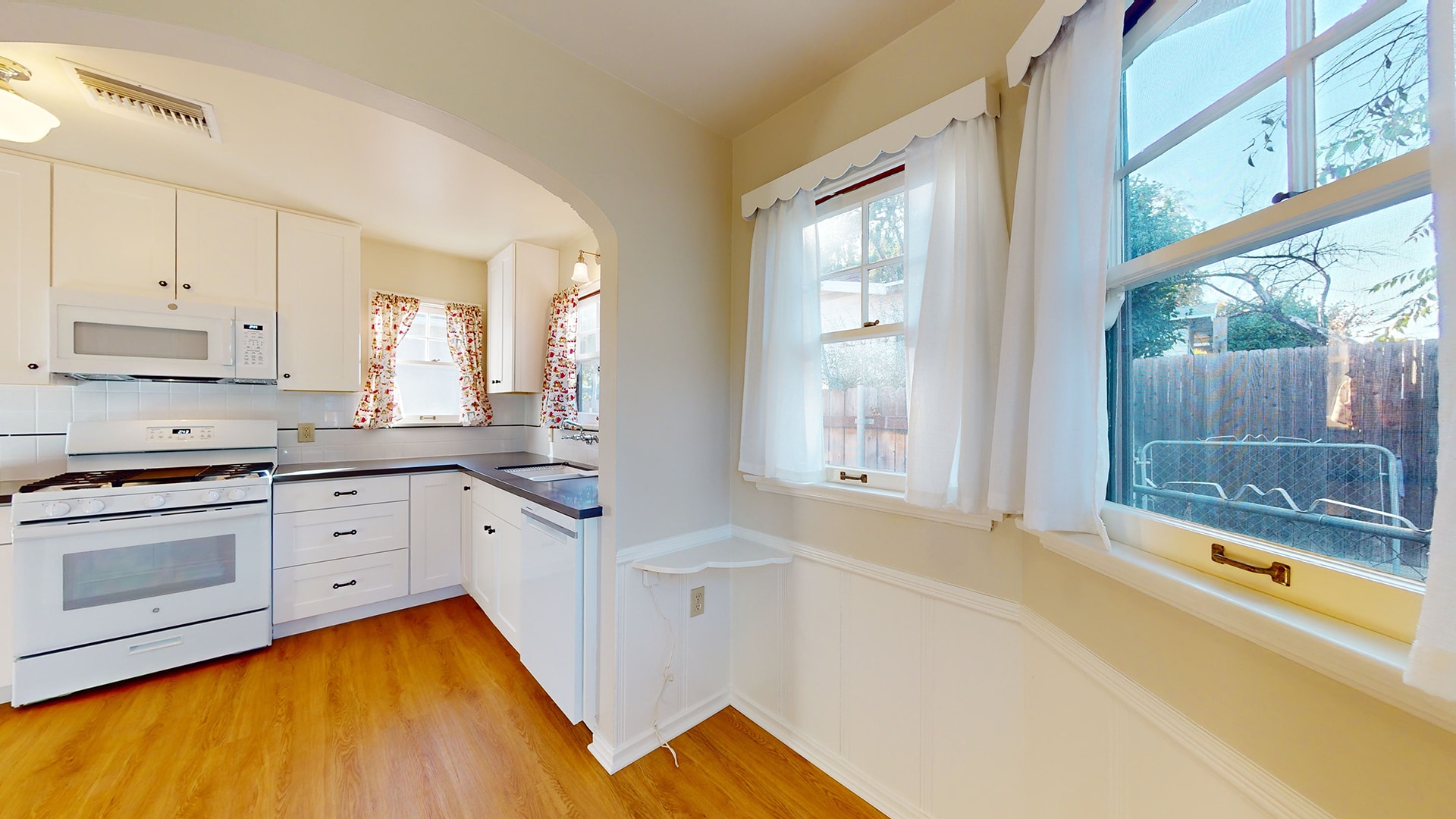 Breakfast Nook looking into Kitchen - 587 Prescott St