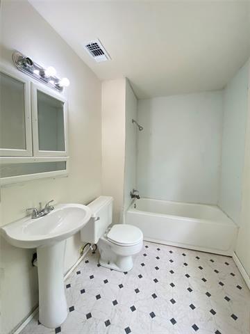 Building Photo - 305 4th St SW