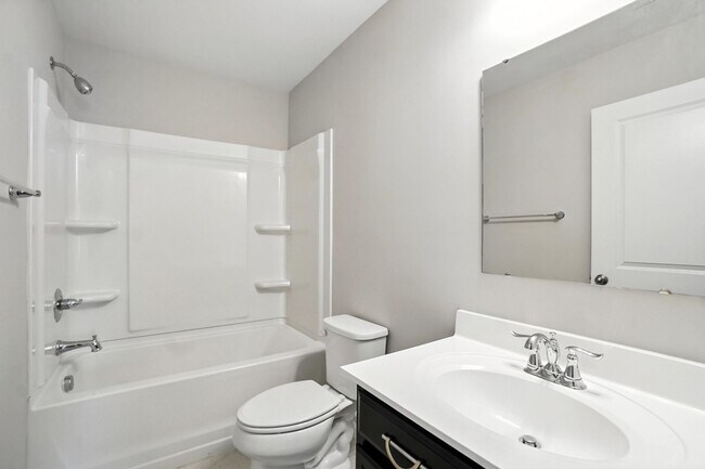 Building Photo - Fully Updated and Move-In Ready with Excep...