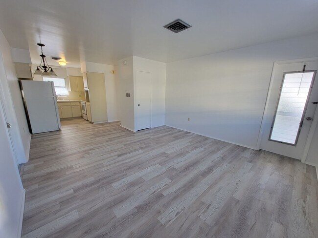 Building Photo - 505 Manatee Ct