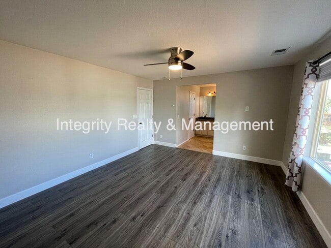 Building Photo - 10400 Tracewood Ct
