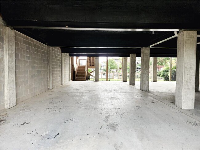 Building Photo - 25 Harbour Dr