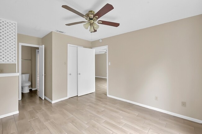 Building Photo - 1606 Hazelwood St