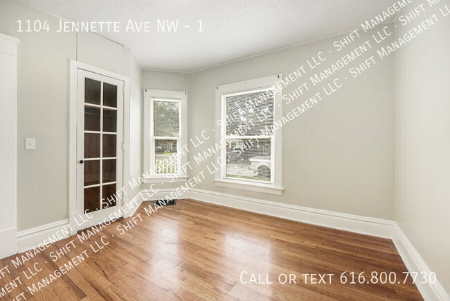 Building Photo - 1104 Jennette Ave NW