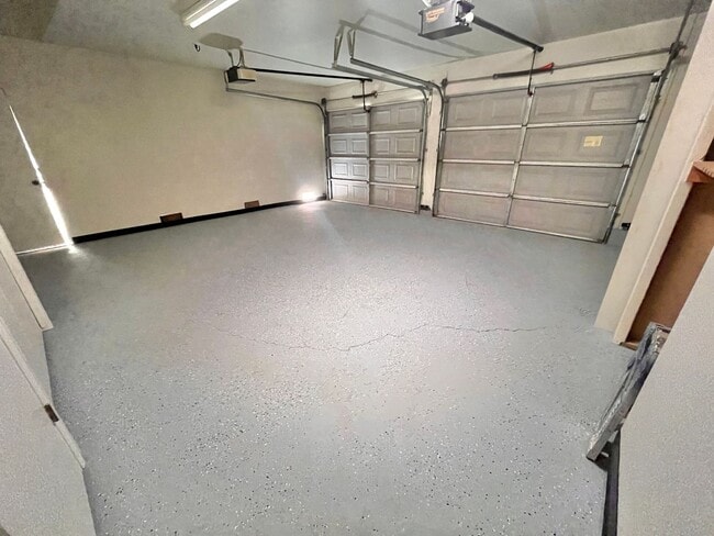 Building Photo - REDUCED!! Newly Remodeled & Full of Charac...