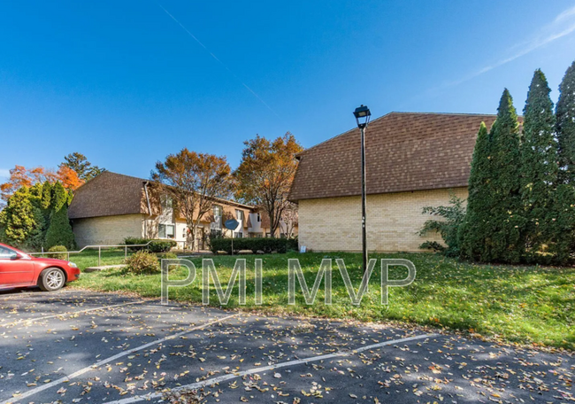 Building Photo - 7276 Broadwyn Dr