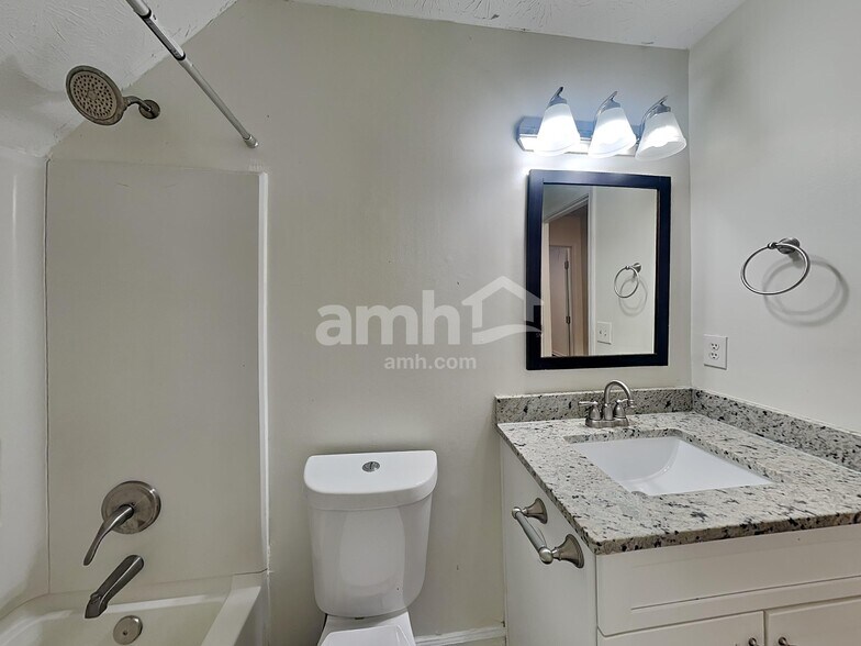 Building Photo - 795 Old Johnson Rd