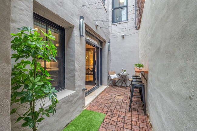 Building Photo - 1429 W St