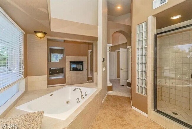 Building Photo - 2460 Monarch Bay Dr