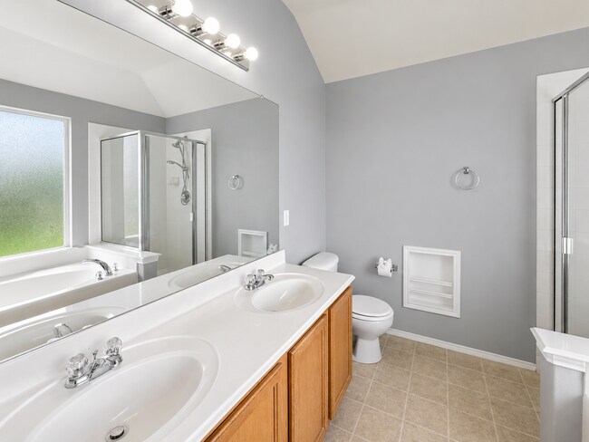 Building Photo - 10420 Devin Ln