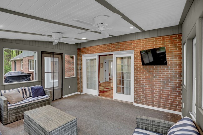 Building Photo - An Unbelievable Rental Opportunity – Grand...