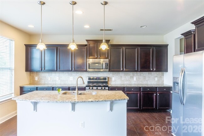 Building Photo - 1310 Middlecrest Dr NW