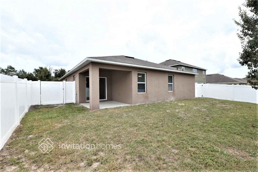 Building Photo - 3008 Teak Dr