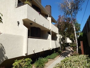 Building Photo - 13825 Beaver St