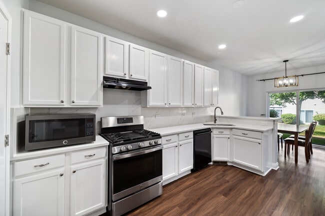 Building Photo - 17578 Gilbert Dr