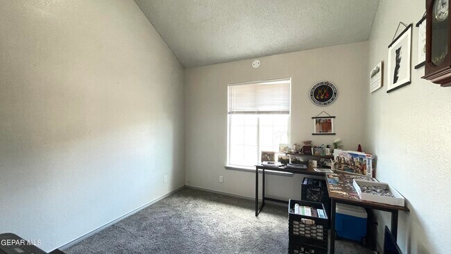 Building Photo - 10721 Pleasant Hills Dr