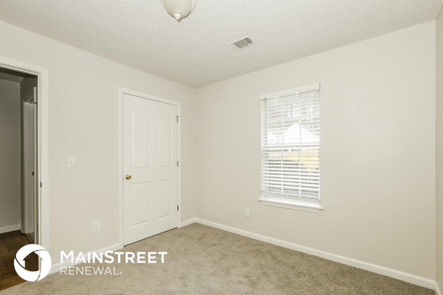 Building Photo - 1652 Thorn Ridge Trail