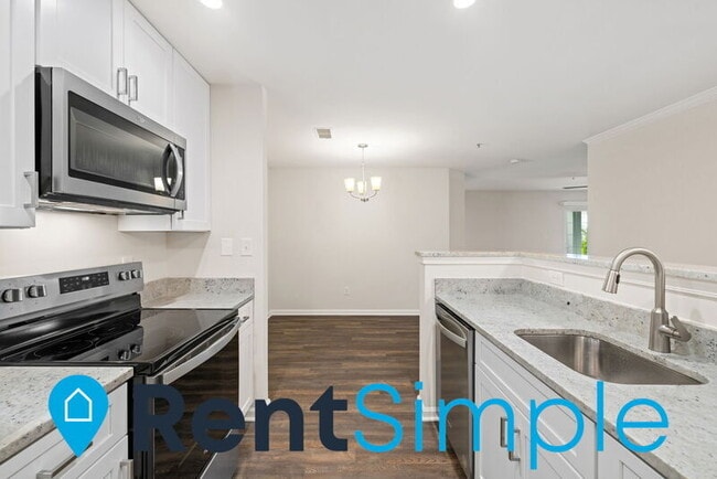 Building Photo - 8075 Lacy Dr