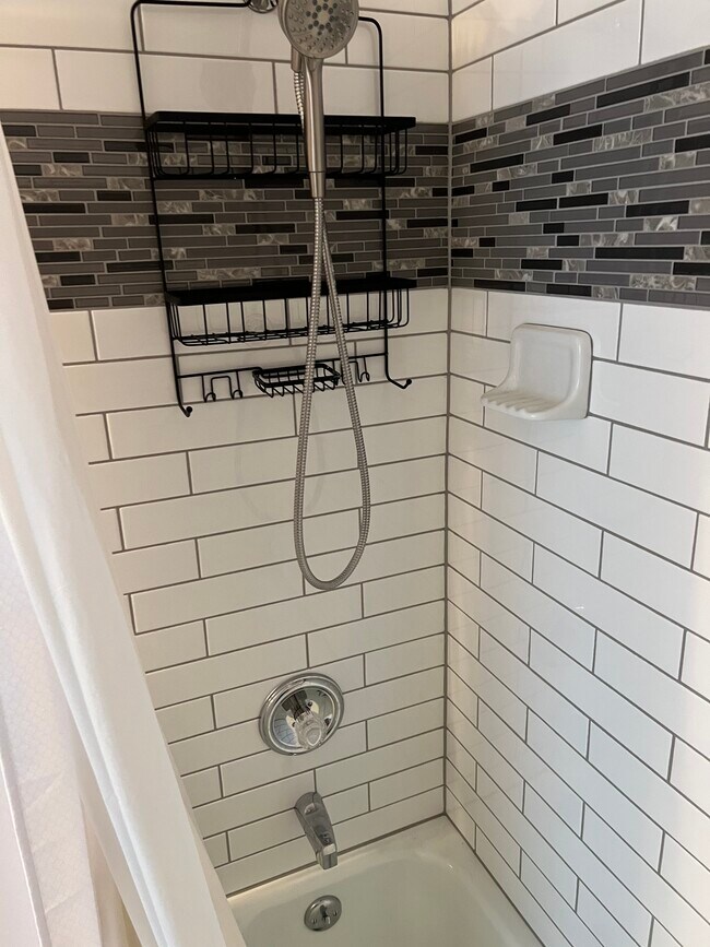 Building Photo - 4298 Chateau de Ville Dr