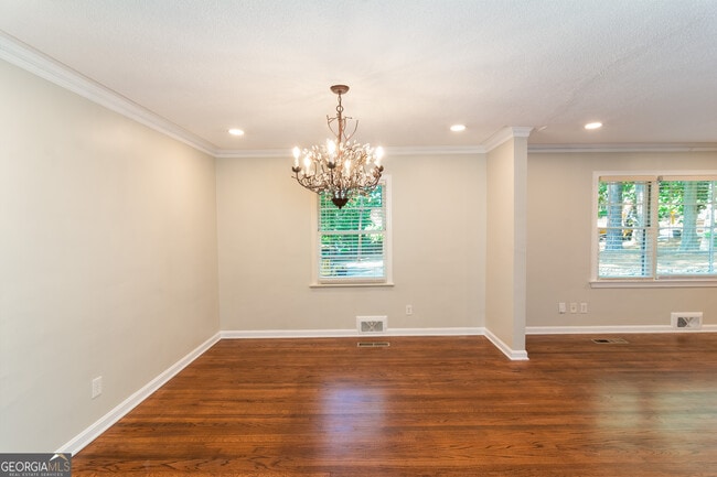 Building Photo - 4090 Land O Lakes Dr NE