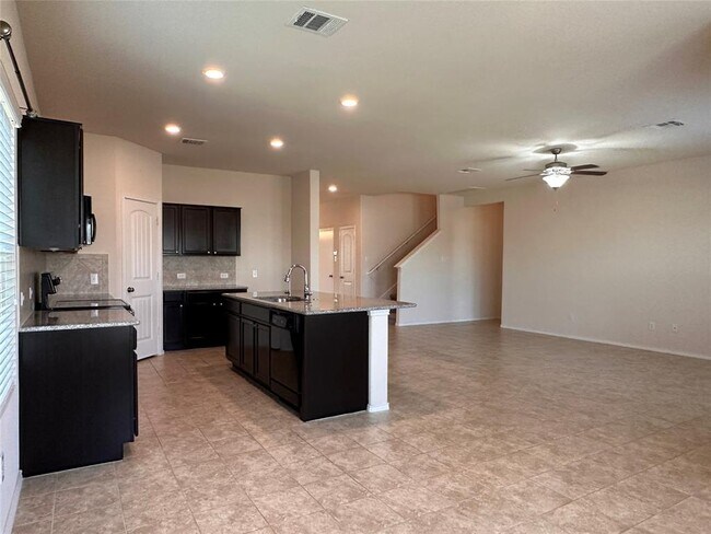 Building Photo - 148 Ammonite Ln
