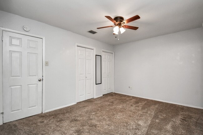 Building Photo - 707 S Franklin Ave