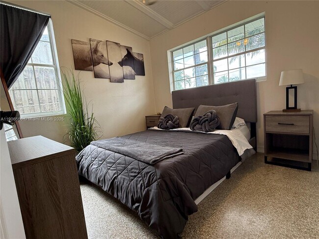 Building Photo - 2524 Key Largo Ln