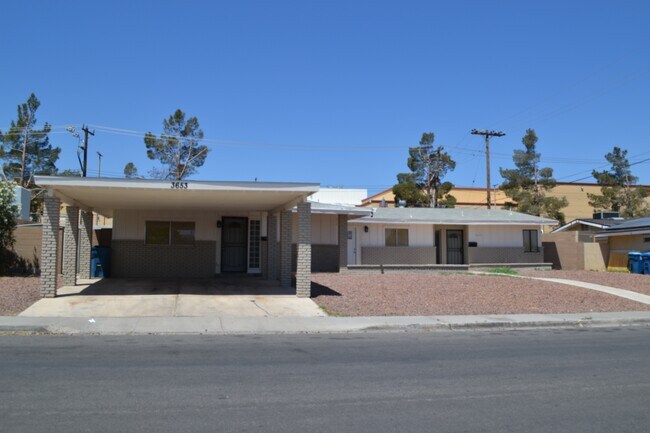 Building Photo - 3653 Algonquin Dr