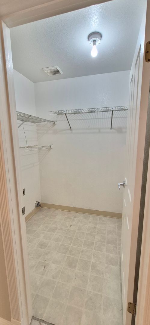 Building Photo - 784 Arabian Cir