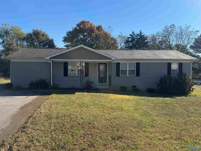 Building Photo - 186 Jones Cir