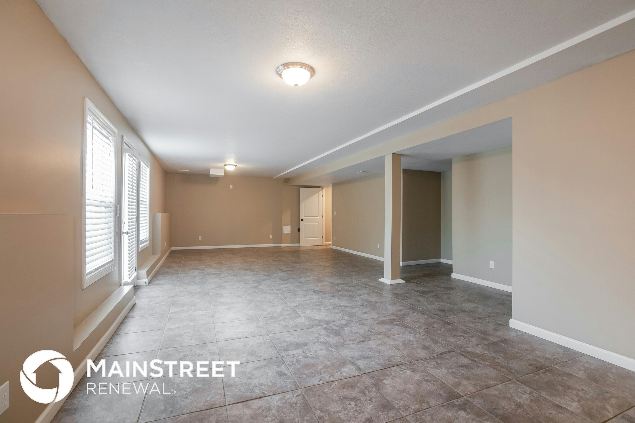 Building Photo - 1605 Fairway Ct