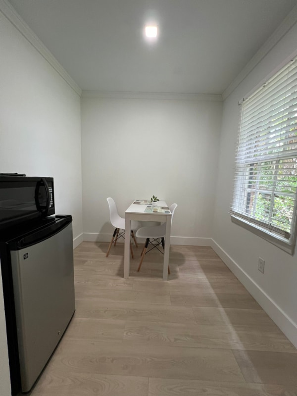 Building Photo - 407 71st Ave N