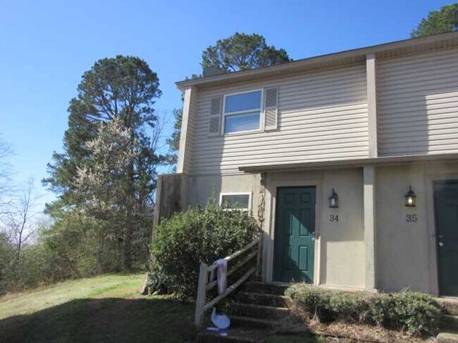 Building Photo - Maumelle 2 Bedroom Townhouse for Rent – Up...