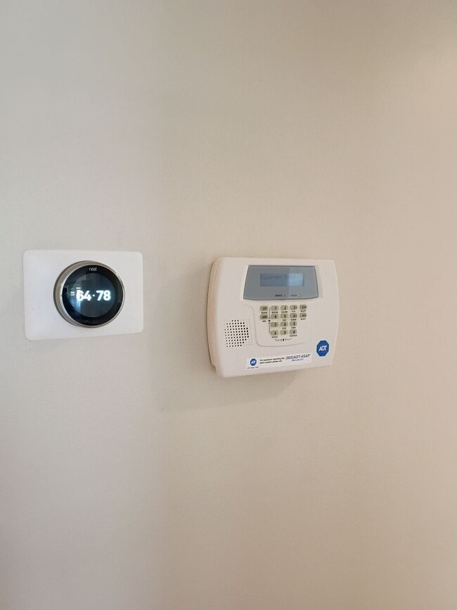 Building Photo - BRIDGEPORT