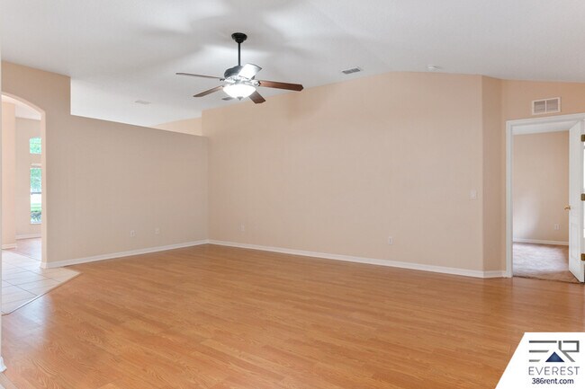 Building Photo - 13 Zinnia Trail