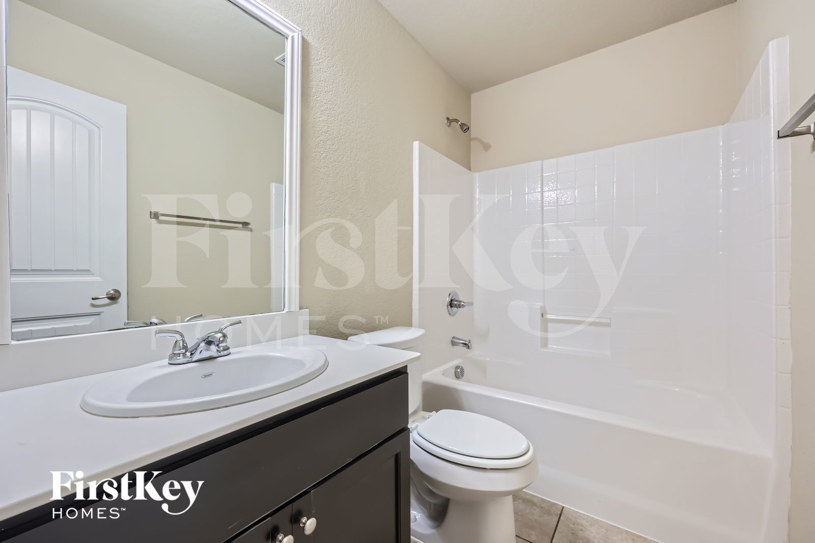 Building Photo - 3613 Cayman Dr