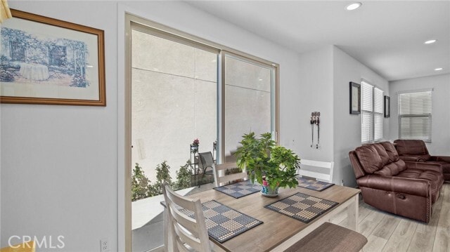 Building Photo - 16282 Meadowhouse Ave