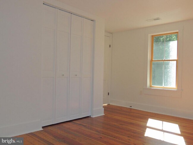 Building Photo - 5511 Williams Rd